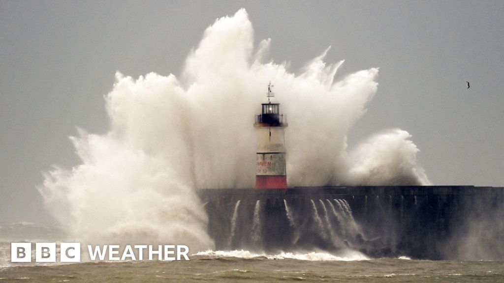 UK Weather: Severe Warnings Issued Ahead Of Storm Ciarán - Breaking ...